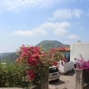 Villetta Indipendente Isola Di Lipari. Panoramica. , Città di Lipari Italia